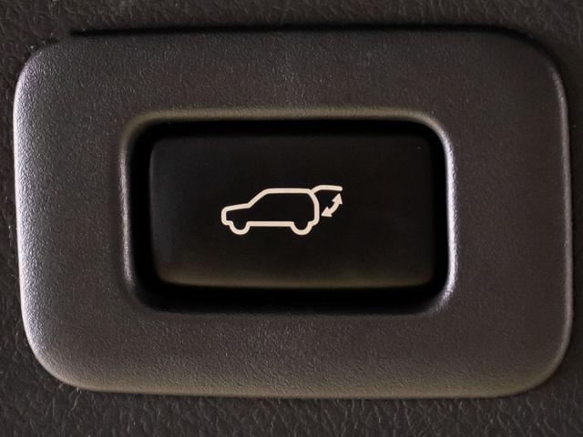 アルファード 240S プライムセレクションII (点検記録簿8枚)(後席モニター)(両側自動ドア)パワーバックドア/専用アルカンターラシート/バックカメラ/ビルトインETC/コンビハンドル/クリアランスソナー/Bluetooth接続/(33枚目)