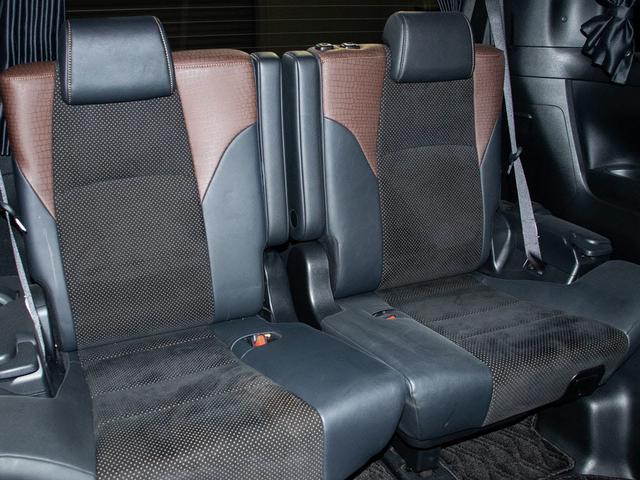 アルファード 2.5S Aパッケージ タイプブラック (禁煙車)(純正9型ナビ)(後席モニター)(両側自動ドア)パワーバックドア/専用黒ハーフレザーシート/バックカメラ/前車追従レーダークルーズ/衝突被害軽減ブレーキ/踏み間違え防止装置/AC100V電源(30枚目)