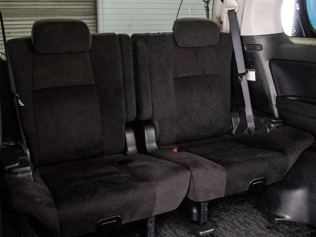 ３列目シートも広々とした空間を御用意！！シートアレンジにて快適スペースを作る事も可能となります！！アレンジパターンも豊富でまさにドライバー思考のお車です！！