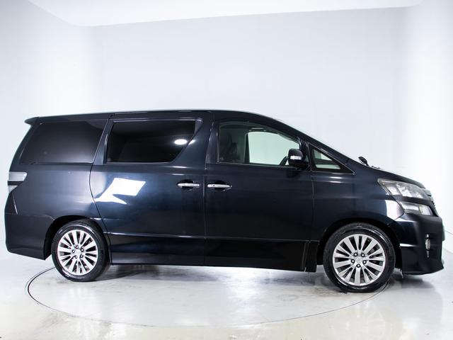 ヴェルファイア 2.4Z ゴールデンアイズ (禁煙車)(特別仕様車)(後席モニター)(専用アアルカンターラ半革シート)パワーバックドア/両側電動スライドドア/クルーズコントロール/クリアランスソナー/コンビハンドル/HIDライト/フルセグTV(21枚目)