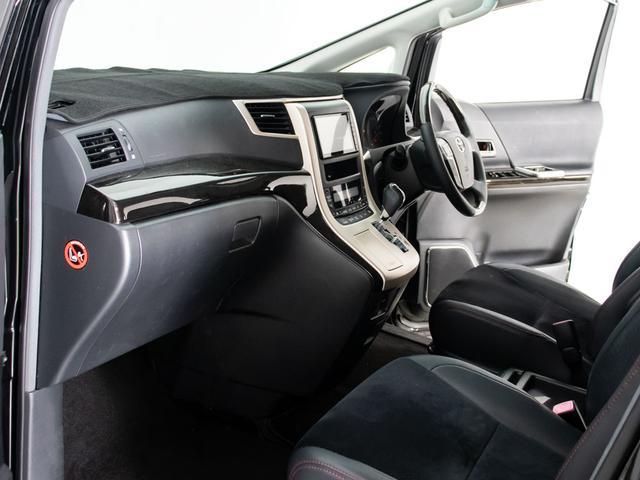 ヴェルファイア 2.4Z ゴールデンアイズ (禁煙車)(特別仕様車)(後席モニター)(専用アアルカンターラ半革シート)パワーバックドア/両側電動スライドドア/クルーズコントロール/クリアランスソナー/コンビハンドル/HIDライト/フルセグTV(35枚目)