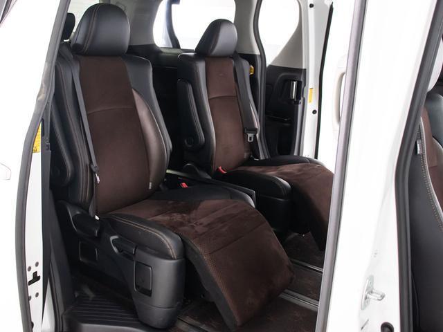 アルファード ２４０Ｓ　タイプゴールド　（アルパインＢＩＧ－Ｘ９型ナビ）（後席モニター）（専用黒ハーフレザーシート）（両側自動ドア）パワーバックドア／クルーズコントロール／クリアランスソナー／バックカメラ／コンビハンドル／特別仕様車／（25枚目）