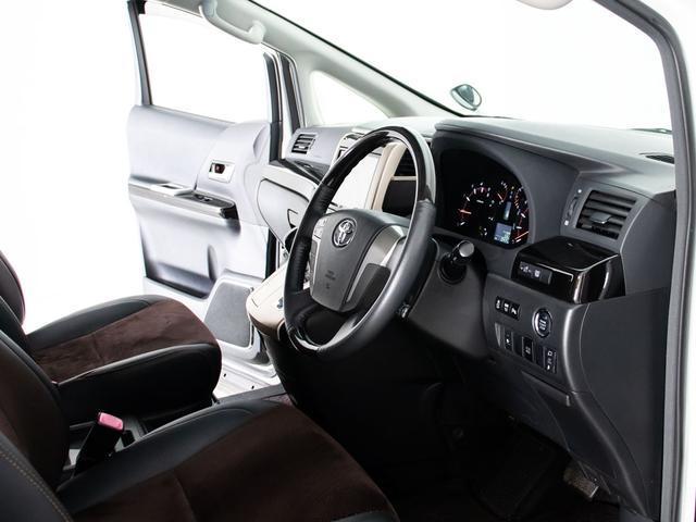 アルファード ２４０Ｓ　タイプゴールド　（アルパインＢＩＧ－Ｘ９型ナビ）（後席モニター）（専用黒ハーフレザーシート）（両側自動ドア）パワーバックドア／クルーズコントロール／クリアランスソナー／バックカメラ／コンビハンドル／特別仕様車／（33枚目）