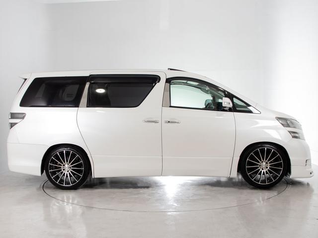 ヴェルファイア 2.4Z プラチナムセレクション (サンルーフ)(社外20インチアルミ)(エアロカスタム)(プレミアムサウンド)後席モニター/両側自動ドア/パワーバックドア/AC100V電源/バックカメラ/クリアランスソナー/コンビハンドル/(20枚目)