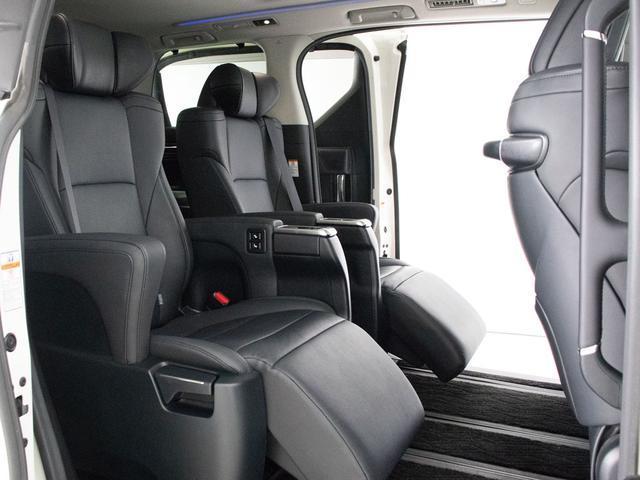 アルファード 2.5S Cパッケージ (禁煙車)(点検記録簿8枚)(サンルーフ)(TRDフルエアロ)冷暖房黒革/ナビ機能付ディスプレイオーディオ/後席モニター/トヨタセーフティセンス/踏み間違い防止装置/デジタルインナーミラー/(28枚目)