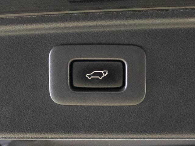 アルファード ２４０Ｓ　プライムセレクションＩＩ　タイプゴールド　（点検記録簿７枚）（ロクサーニ２０インチアルミ）（ダウンサス）（アルパインＢＩＧ－Ｘナビ）後席モニター／黒革調シートカバー／両側自動ドア／パワーバックドア／クルーズコントロール／クリアランスソナー／（35枚目）