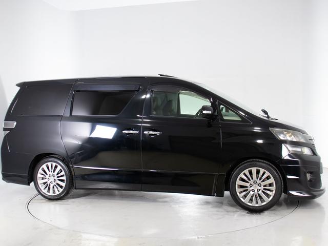 ヴェルファイア ２．４Ｚ　ゴールデンアイズＩＩ　（禁煙車）（エンジン対策済）（サンルーフ）（エアロカスタム）ダウンサス／アルパインＢＩＧ－Ｘ１０型ナビ／後席モニター／両側自動ドア／パワーバックドア／ＡＣ１００Ｖ電源／専用黒ハーフレザーシート／（22枚目）