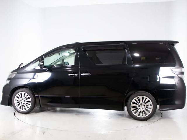 ヴェルファイア 2.4Z ゴールデンアイズII (禁煙車)(サンルーフ)(後席モニター)(両側自動ドア)パワーバックドア/特別仕様車/専用黒ハーフレザーシート/AC100V電源/クルーズコントロール/クリアランスソナー/コンビハンドル/バックカメラ(17枚目)