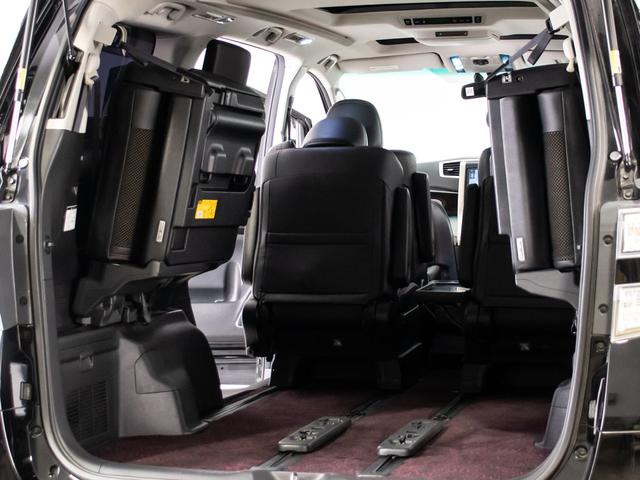 ヴェルファイア 2.4Z ゴールデンアイズII (禁煙車)(サンルーフ)(後席モニター)(両側自動ドア)パワーバックドア/特別仕様車/専用黒ハーフレザーシート/AC100V電源/クルーズコントロール/クリアランスソナー/コンビハンドル/バックカメラ(29枚目)