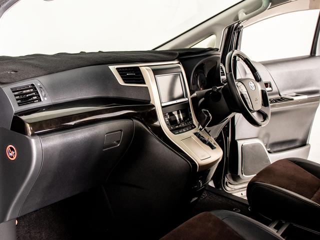 アルファード ２４０Ｓ　タイプゴールド　（禁煙車）（サンルーフ）（ＷＯＲＫ２０インチアルミ）（ダウンサス）純正ＨＤＤナビ／後席モニター／専用黒ハーフレザーシート／両側自動ドア／パワーバックドア／クルーズコントロール／クリアランスソナー／（38枚目）