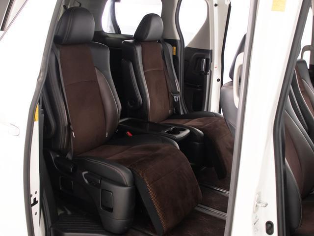 アルファード ２４０Ｓ　タイプゴールドＩＩ　（禁煙車）（ツインサンルーフ）（特別仕様車）（後席モニター）専用ハーフレザーシート／両側電動スライドドア／パワーバックドア／ＡＣ１００Ｖ電源／クルーズコントロール／クリアランスソナー／フルセグＴＶ（27枚目）