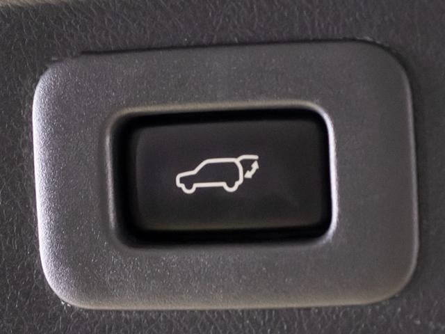 アルファード ２４０Ｓ　タイプゴールドＩＩ　（禁煙車）（ツインサンルーフ）（特別仕様車）（後席モニター）専用ハーフレザーシート／両側電動スライドドア／パワーバックドア／ＡＣ１００Ｖ電源／クルーズコントロール／クリアランスソナー／フルセグＴＶ（33枚目）