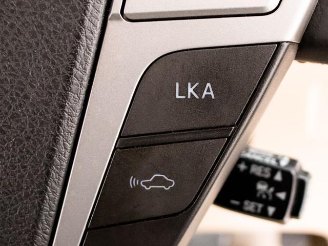 アルファードハイブリッド Ｇ　（禁煙車）（後席モニター）（レーダークルーズコントロール）（プレミアムサウンド）プリクラッシュセーフティ／レーンキープアシスト／全周囲カメラ／パワーバックドア／４ＷＤ／ルーフキャリア／ＡＣ１００Ｖ電源（7枚目）