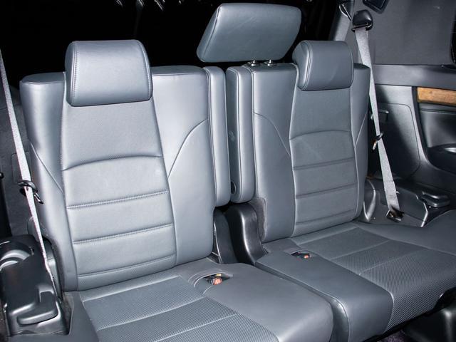 アルファード ３．５エグゼクティブラウンジ　（禁煙車）（黒本革）（ＪＢＬサウンド）（全方位カメラ）後席モニター／前車追従レーダークルーズ／衝突被害軽減ブレーキ／踏み間違い防止装置／自動ハイビーム／ＡＣ１００Ｖ電源／冷暖房シート／両側自動ドア／（28枚目）