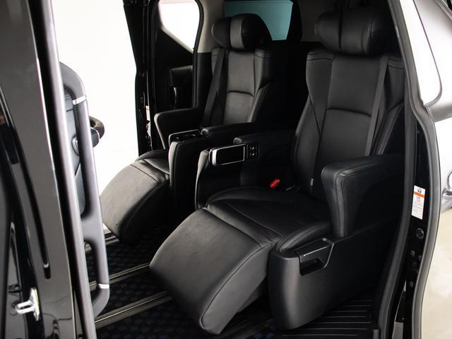 アルファード ２．５Ｓ　Ｃパッケージ　（禁煙車）（点検記録簿５枚）（サンルーフ）（モデリスタエアロ）（純正１０型ナビ）後席モニター／冷暖房黒革／トヨタセーフティセンス／踏み間違い防止装置／デジタルインナーミラー／３眼ＬＥＤヘッドライト／（28枚目）