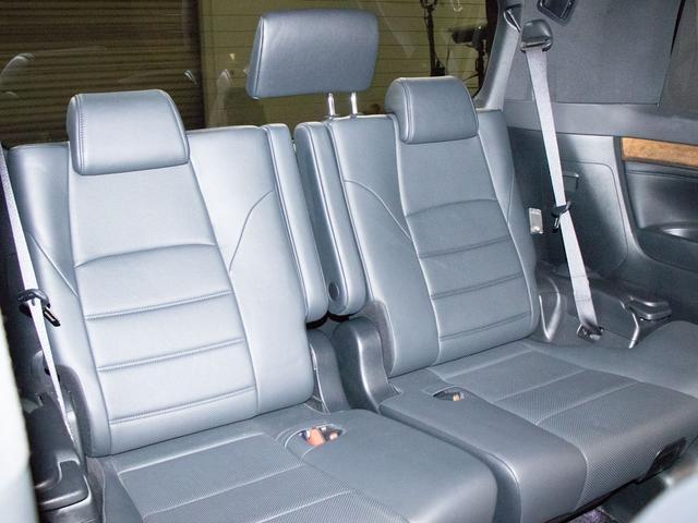 ヴェルファイア 3.5エグゼクティブラウンジ (禁煙車)(モデリスタフルエアロ)(サンルーフ)(JBLサウンド)全方位カメラ/後席モニター/黒本革/前車追従レーダークルーズ/衝突被害軽減ブレーキ/踏み間違い防止装置/AC100V電源/シートメモリ(32枚目)