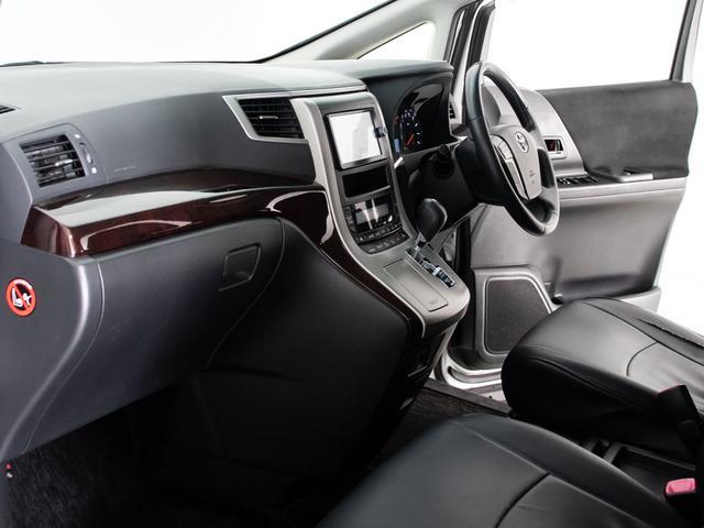 ヴェルファイア ２．４Ｚ　（禁煙車）（点検記録簿１０枚）（４ＷＤ）（エンジン対策済み）８人乗りフルフラットシート／ダウンサス／黒革調シートカバー／純正ＳＤナビ／後席モニター／両側自動ドア／バックカメラ／クリアランスソナー／（32枚目）