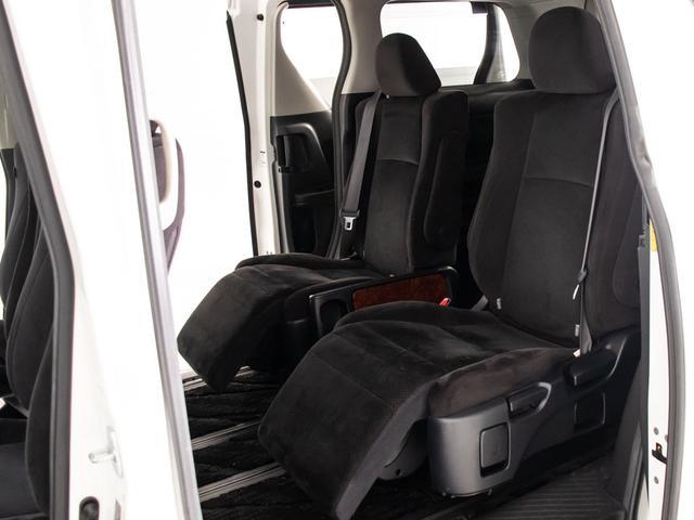ヴェルファイア ２．４Ｚ　プラチナムセレクション　（禁煙車）（点検記録簿６枚）（後席モニター）（両側自動ドア）パワーバックドア／純正ＨＤＤナビ／バックカメラ／専用アルカンターラシート／コンビハンドル／クリアランスソナー／Ｂｌｕｅｔｏｏｔｈ接続／（16枚目）