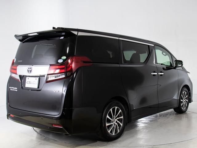 アルファード ３．５エグゼクティブラウンジ　（黒本革）（点検記録簿１２枚）（ＪＢＬサウンド）（全方位カメラ）後席モニター／前車追従レーダークルーズ／衝突被害軽減ブレーキ／踏み間違い防止装置／自動ハイビーム／両側自動ドア／パワーバックドア／（17枚目）