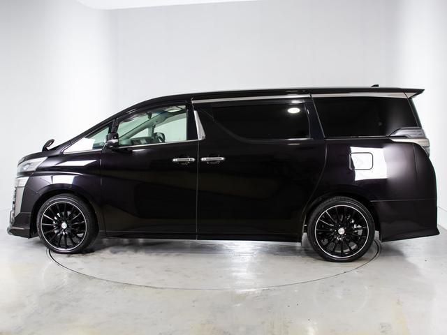 ヴェルファイア ２．５Ｚ　Ｇエディション　（禁煙車）（エアロカスタム）（社外２０インチアルミ）（冷暖房黒革）純正１０型ナビ／後席モニター／トヨタセーフティセンス／踏み間違い防止装置／３眼ＬＥＤヘッドライト／両側自動ドア／パワーバックドア／（19枚目）