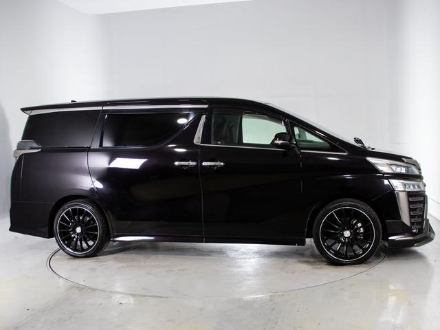 ヴェルファイア ２．５Ｚ　Ｇエディション　（禁煙車）（エアロカスタム）（社外２０インチアルミ）（冷暖房黒革）純正１０型ナビ／後席モニター／トヨタセーフティセンス／踏み間違い防止装置／３眼ＬＥＤヘッドライト／両側自動ドア／パワーバックドア／（23枚目）