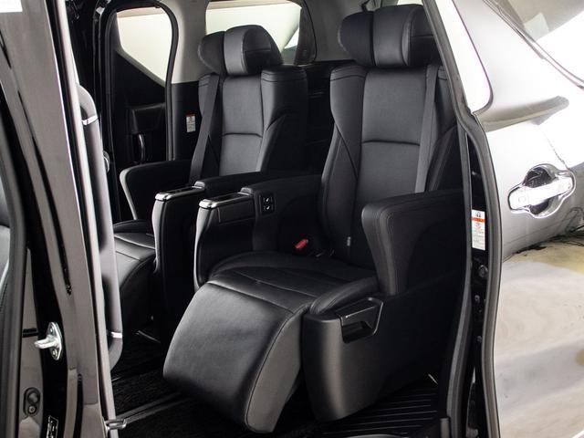 アルファード ２．５Ｓ　Ｃパッケージ　（サンルーフ）（モデリスタフルエアロ）（純正１０型ナビ）（後席モニター）冷暖房黒革／トヨタセーフティセンス／踏み間違い防止装置／エグゼクティブシート／両側自動ドア／パワーバックドア／ＡＣ１００Ｖ電源／（25枚目）