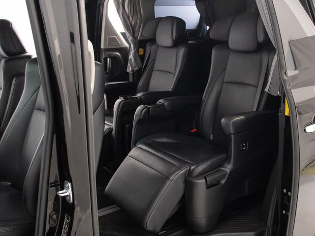 ヴェルファイア ２．４Ｚ　Ｇエディション　（４ＷＤ）（アドミレイションフルエアロ）（黒本革シート）（後席モニター）純正ＨＤＤナビ／両側自動ドア／パワーバックドア／エグゼクティブシート／シートヒーター／ＡＣ１００Ｖ電源／クルーズコントロール／（9枚目）