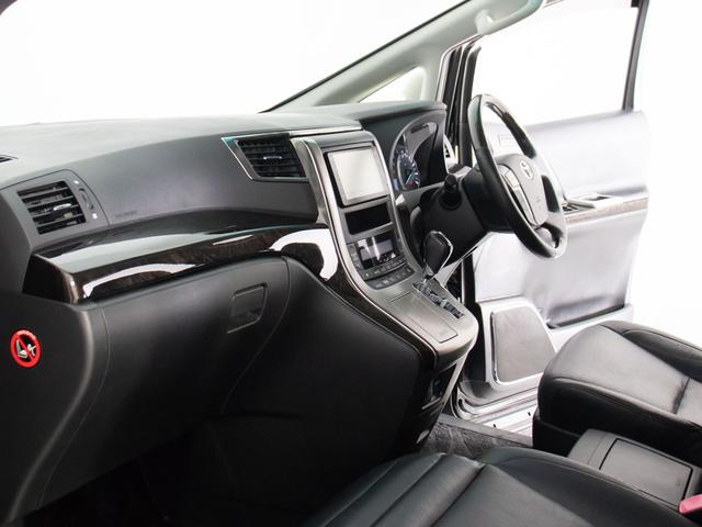 ヴェルファイア ２．４Ｚ　Ｇエディション　（４ＷＤ）（アドミレイションフルエアロ）（黒本革シート）（後席モニター）純正ＨＤＤナビ／両側自動ドア／パワーバックドア／エグゼクティブシート／シートヒーター／ＡＣ１００Ｖ電源／クルーズコントロール／（33枚目）