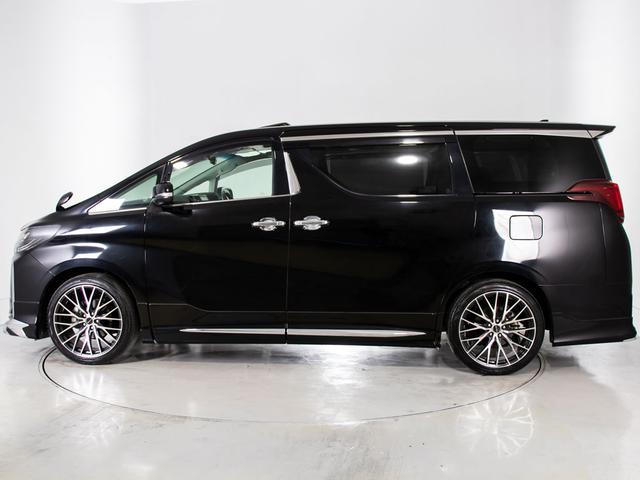 アルファード 2.5S Cパッケージ (サンルーフ)(モデリスタフルエアロ)(社外20インチアルミ)(冷暖房黒革)後席モニター/トヨタセーフティセンス/踏み間違防止装置/デジタルインナーミラー/3眼LEDヘッドライト/エグゼクティブシート(19枚目)