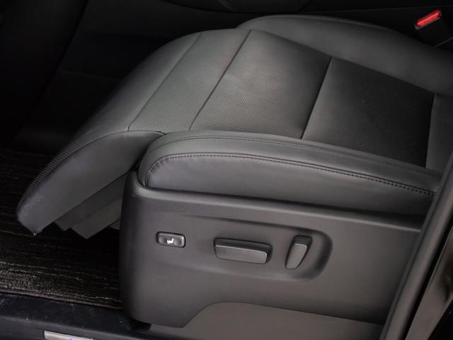 アルファード 2.5S Cパッケージ (サンルーフ)(モデリスタフルエアロ)(社外20インチアルミ)(冷暖房黒革)後席モニター/トヨタセーフティセンス/踏み間違防止装置/デジタルインナーミラー/3眼LEDヘッドライト/エグゼクティブシート(38枚目)