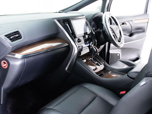 アルファード 3.5ロイヤルラウンジ (禁煙車)(モデリスタフルエアロ&19インチアルミ)(黒本革)(24型後席モニター)JBLサウンド/全方位カメラ/2列目マッサージ機能付シート/保冷庫/前車追従レーダークルーズ/衝突被害軽減ブレーキ/(47枚目)