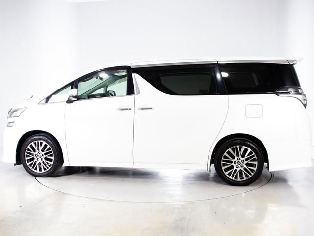 ヴェルファイア 2.5Z Gエディション (禁煙車)(エグゼクティブシート)(純正9型ナビ)(後席モニター)両側自動ドア/パワーバックドア/バックカメラ/AC100V電源/クルーズコントロール/クリアランスソナー/コンビハンドル/シートメモリ(17枚目)