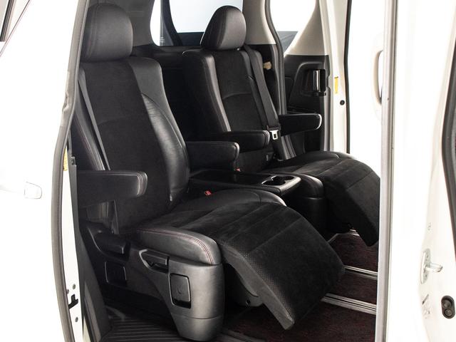 ヴェルファイア 2.4Z ゴールデンアイズ (禁煙車)(エンジン対策済)(後席モニター)(両側自動ドア)パワーバックドア/純正HDDナビ/バックカメラ/クルーズコントロール/クリアランスソナー/コンビハンドル/専用黒ハーフレザーシート/(24枚目)