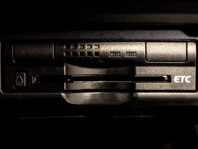 ヴェルファイア 2.4Z ゴールデンアイズ (禁煙車)(エンジン対策済)(後席モニター)(両側自動ドア)パワーバックドア/純正HDDナビ/バックカメラ/クルーズコントロール/クリアランスソナー/コンビハンドル/専用黒ハーフレザーシート/(36枚目)