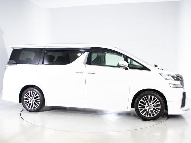 ヴェルファイア ２．５Ｚ　Ｇエディション　（点検記録簿６枚）（エアロ＆ルーフブラックカスタム）（エグゼクティブシート）（純正９型ナビ）後席モニター／両側自動ドア／パワーバックドア／バックカメラ／クルーズコントロール／クリアランスソナー／（23枚目）