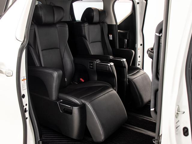 アルファード ２．５Ｓ　Ｃパッケージ　（禁煙車）（モデリスタエアロ）（トヨタセーフティセンス）（後席モニター）黒合皮エグゼクティブシート／ヒート＆エアシート／両側電動スライドドア／パワーバックドア／３眼ＬＥＤヘッドライト／バックカメラ／（25枚目）