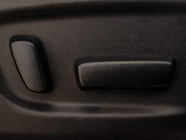 アルファード ２．５Ｓ　Ｃパッケージ　（禁煙車）（モデリスタエアロ）（トヨタセーフティセンス）（後席モニター）黒合皮エグゼクティブシート／ヒート＆エアシート／両側電動スライドドア／パワーバックドア／３眼ＬＥＤヘッドライト／バックカメラ／（40枚目）
