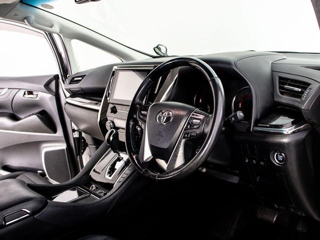 アルファード ２．５Ｓ　Ｃパッケージ　（禁煙車）（モデリスタエアロ）（トヨタセーフティセンス）（後席モニター）黒合皮エグゼクティブシート／ヒート＆エアシート／両側電動スライドドア／パワーバックドア／３眼ＬＥＤヘッドライト／バックカメラ／（43枚目）