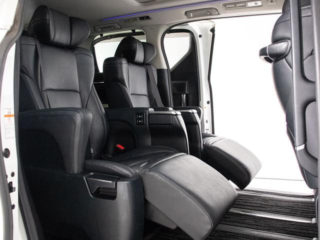 アルファード ２．５Ｓ　Ｃパッケージ　（禁煙車）（サンルーフ）（モデリスタフルエアロ）（冷暖房黒革）純正９型ナビ／後席モニター／トヨタセーフティセンス／踏み間違い防止装置／３眼ＬＥＤヘッドライト／両側自動ドア／パワーバックドア／（26枚目）