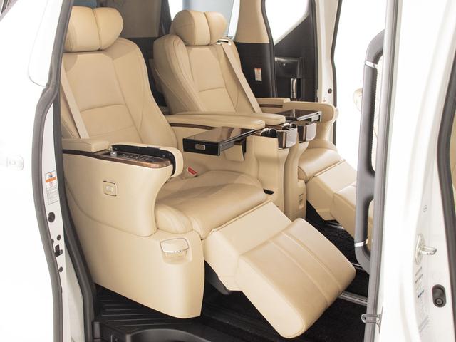 アルファードハイブリッド エグゼクティブラウンジ　（禁煙）（点検記録簿７枚）（ベージュ本革）（ＪＢＬサウンド）全方位カメラ／後席モニター／前車追従レーダークルーズ／衝突被害軽減ブレーキ／自動ハイビーム／踏み間違い防止装置／１５００Ｗ給電／冷暖房シート（28枚目）