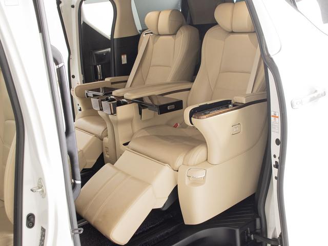 アルファードハイブリッド エグゼクティブラウンジ　（禁煙）（点検記録簿７枚）（ベージュ本革）（ＪＢＬサウンド）全方位カメラ／後席モニター／前車追従レーダークルーズ／衝突被害軽減ブレーキ／自動ハイビーム／踏み間違い防止装置／１５００Ｗ給電／冷暖房シート（29枚目）