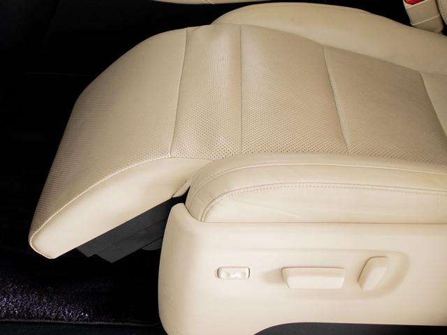 アルファードハイブリッド エグゼクティブラウンジ　（禁煙）（点検記録簿７枚）（ベージュ本革）（ＪＢＬサウンド）全方位カメラ／後席モニター／前車追従レーダークルーズ／衝突被害軽減ブレーキ／自動ハイビーム／踏み間違い防止装置／１５００Ｗ給電／冷暖房シート（50枚目）