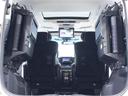 ラゲッジスペースも広々しています!サードシートの背もたれは跳ね上げ式となり、長尺物でも積み込みが楽々です。