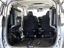 ラゲッジスペースも広々しています！サードシートの背もたれは跳ね上げ式となり、長尺物でも積み込みが楽々です。