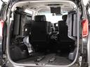 ラゲッジスペースも広々しています!サードシートの背もたれは跳ね上げ式となり、長尺物でも積み込みが楽々です。