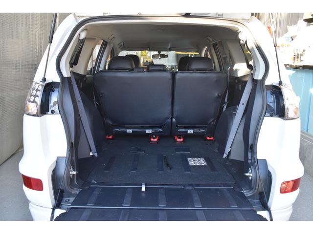 サードシート床下格納できます！