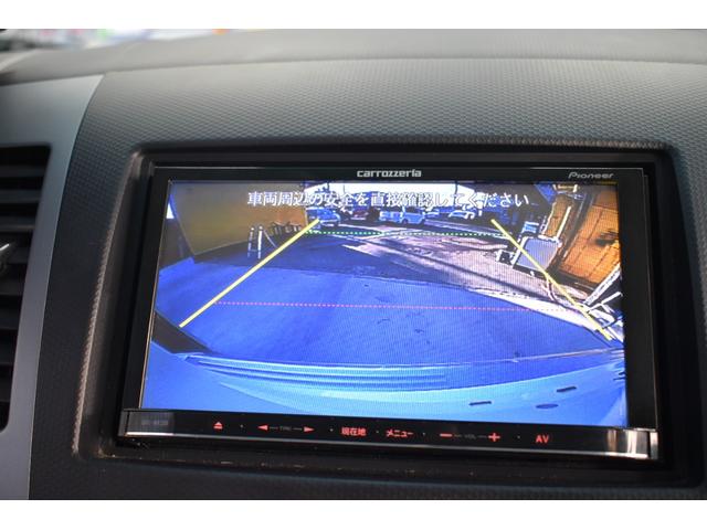 バックカメラ付きで駐車もラクラク！