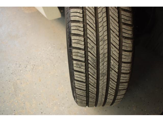 タイヤの残量は６分山程度です