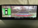 狭い場所での駐車やすれ違いなどでより的確な運転操作に役立つ360°ビューモニターが装備されています。