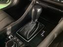 アクセルペダルを踏み込む量や速さに応じて変速パターンを最適制御し、人馬一体の運転感覚を発揮してくれる6速オートマ!